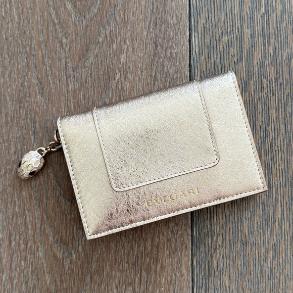 BVLGARI Serpenti Forever Leather Gold Metallic Card Holder New With Tags and Box - Picture 2 of 9